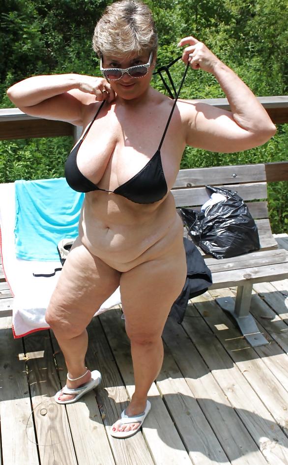 25P Mature Goddess