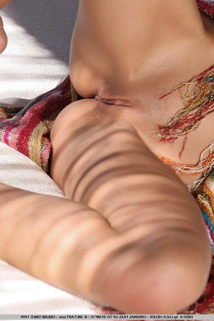 19P Pictures of Dido A totally naked and ready for you