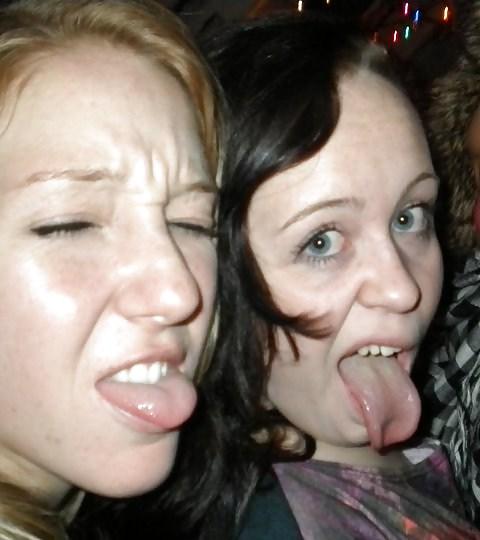 25P Cute Teens -Mouth Wide Open 