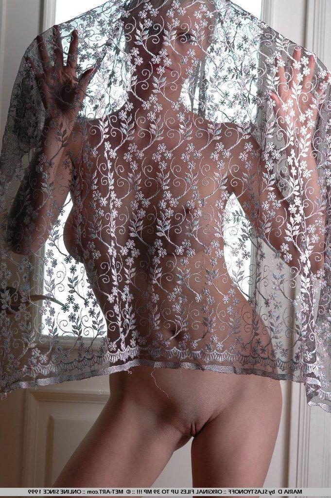 16P Pictures of Maria D showing her naked body