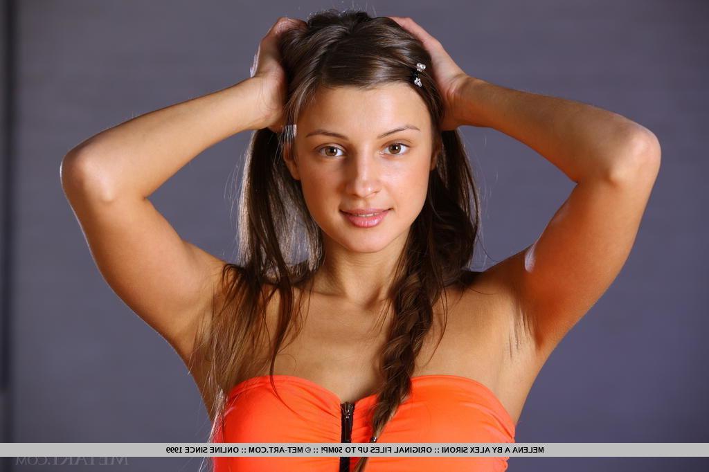 18P Beautiful model Malena A gets totally nude and invites you to play