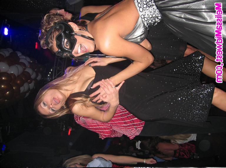 20P Pictures of Melissa Midwest slutting it out on New Years Eve