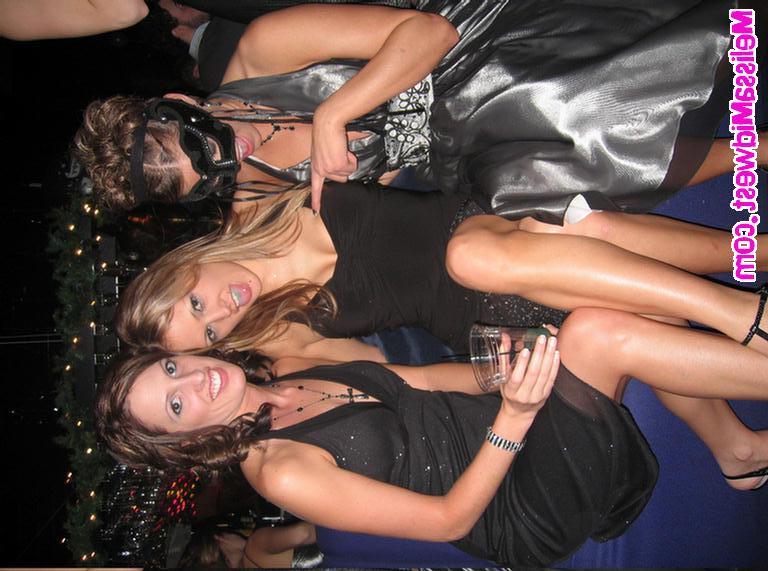 20P Pictures of Melissa Midwest slutting it out on New Years Eve