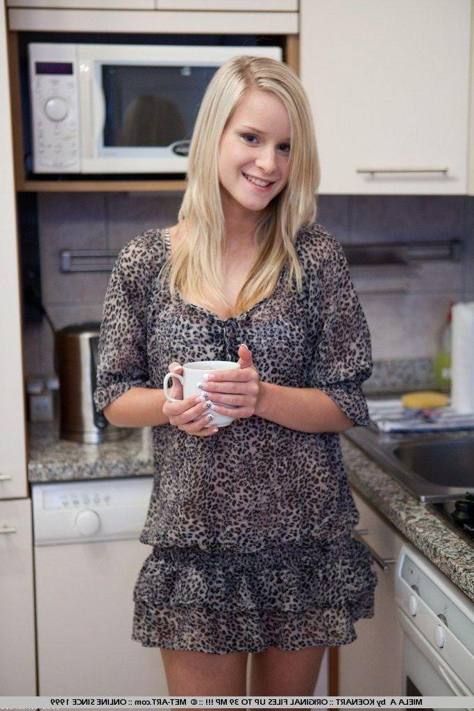 18P Pictures of teen amateur Miela A naked and horny