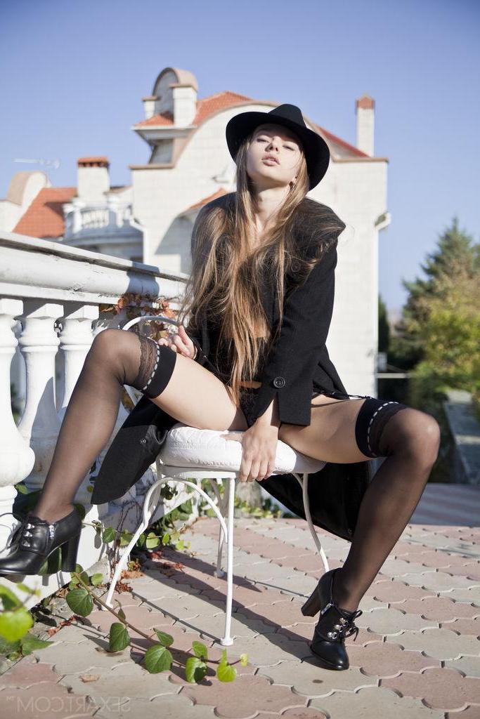 12P Milena D flashes her hot pussy for you outside in public