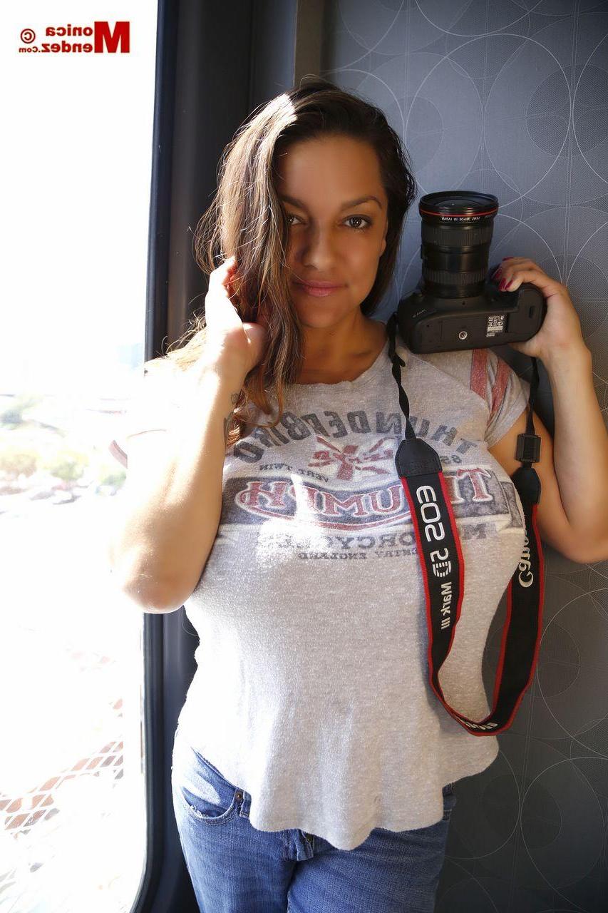 8P Big boobies Monica Mendez shows you her tits with her photography hobby
