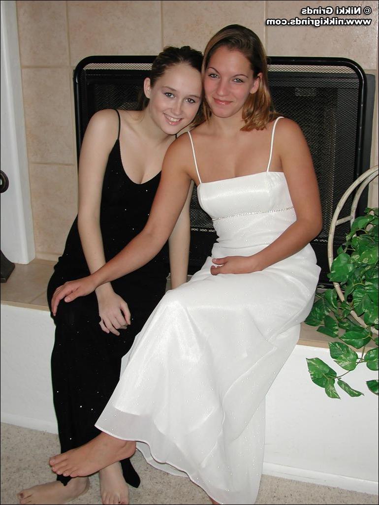 12P Pics of Nikki Grinds and Stacy Bride getting naked for you