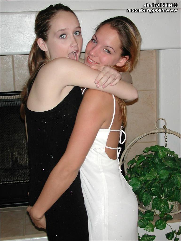 12P Pics of Nikki Grinds and Stacy Bride getting naked for you