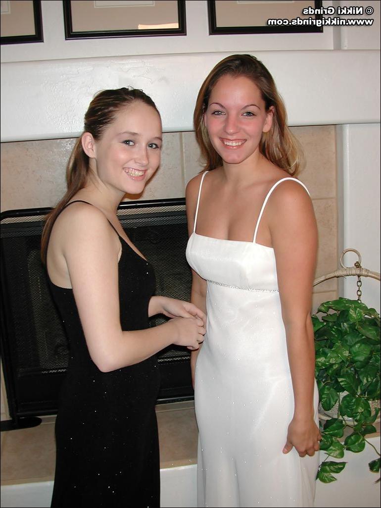 20P Nikki and Stacy get naked and show their pussies