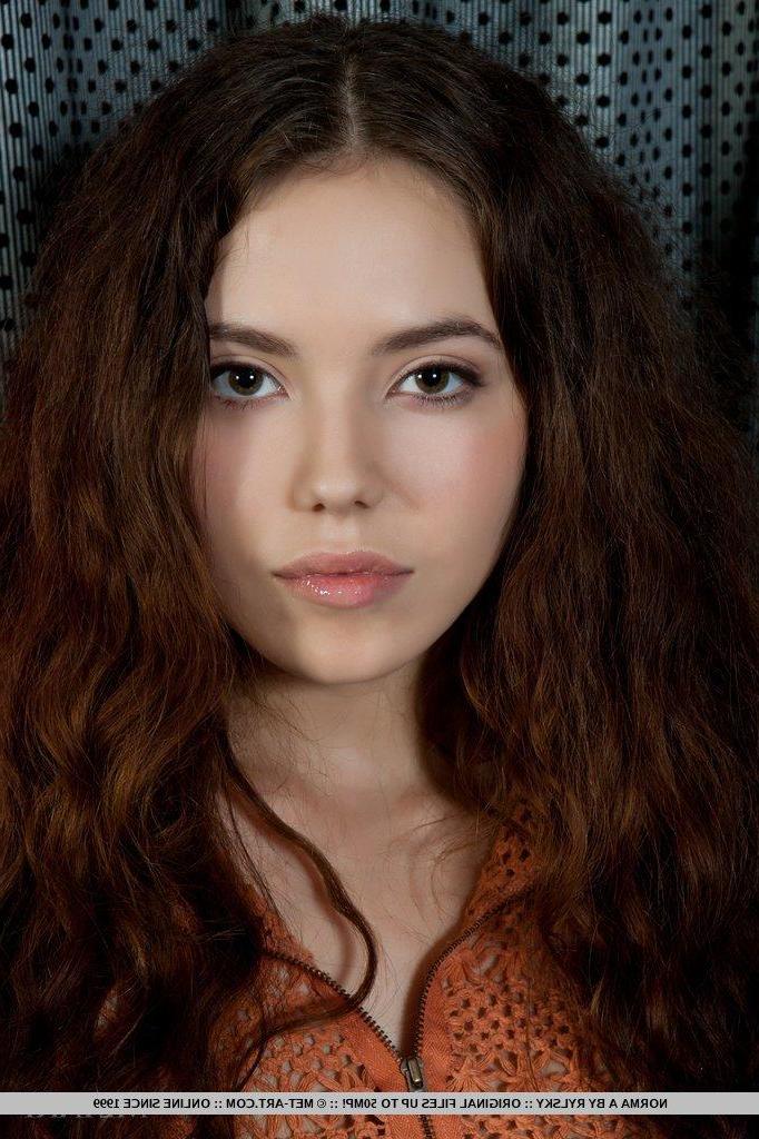 18P Pictures of teen beauty Norma A giving you her wet pussy