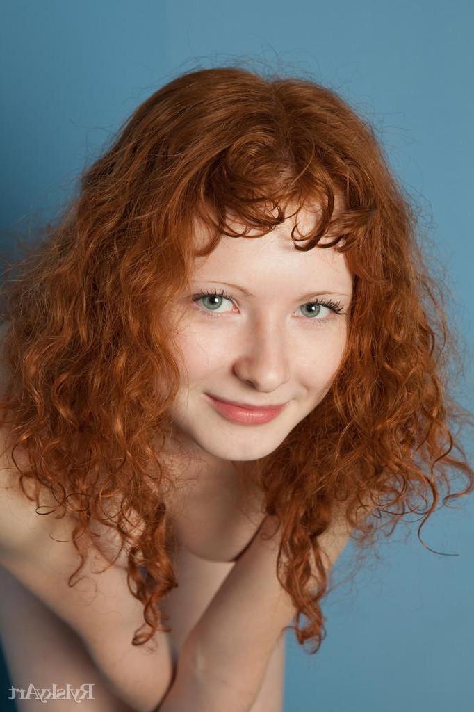 16P Redhead girl Rochelle teases with her hot body