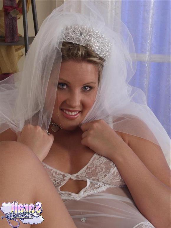 15P Pictures of Sarah Dreaming masturbating in a wedding dress