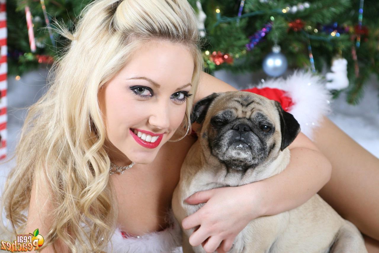 15P Pictures of teen Real Peachez dressed up as your xmas gift