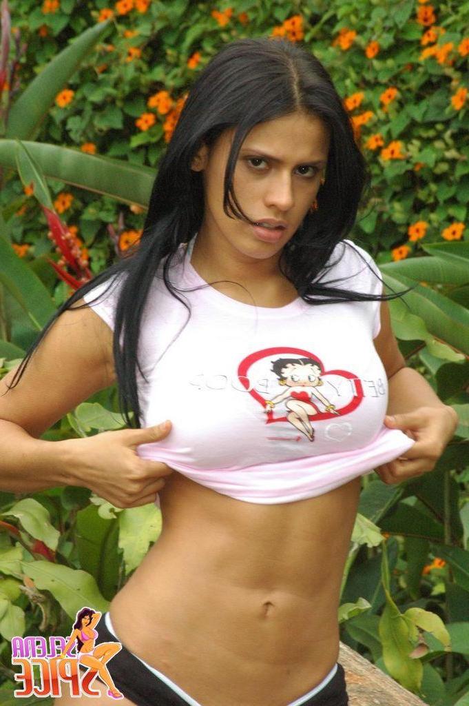 20P Selena Spice takes off her top outside to expose her massive juggs
