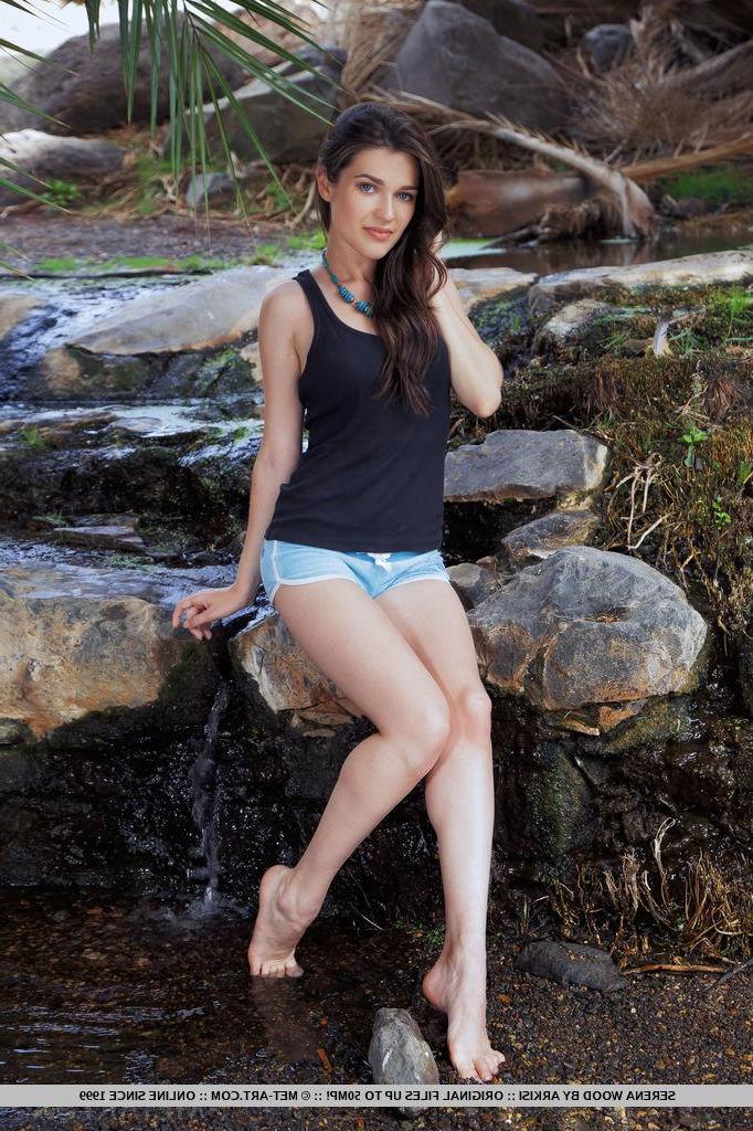 18P Hot brunette Serena Wood strips nude for you in a forest