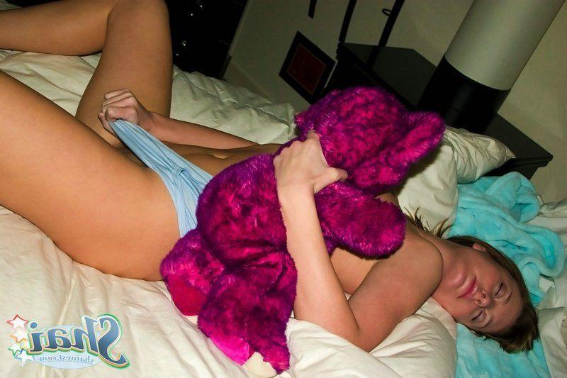 20P Pictures of teen Shai West getting kinky with her teddy
