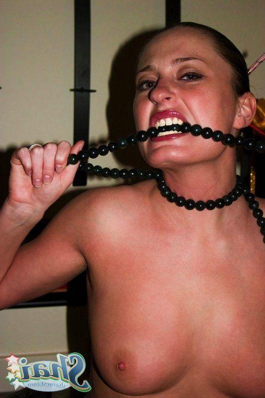 20P Pictures of Shai West getting kinky in the dojo