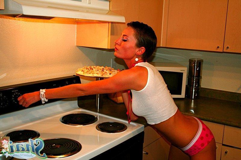 20P Pictures of Shai West getting kinky in the kitchen