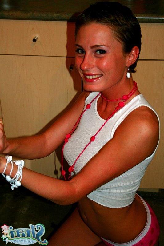 20P Pictures of Shai West getting kinky in the kitchen