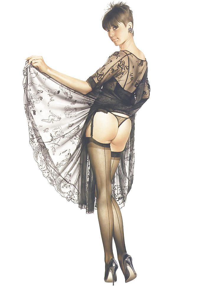 8P Pin-ups art & erotic art