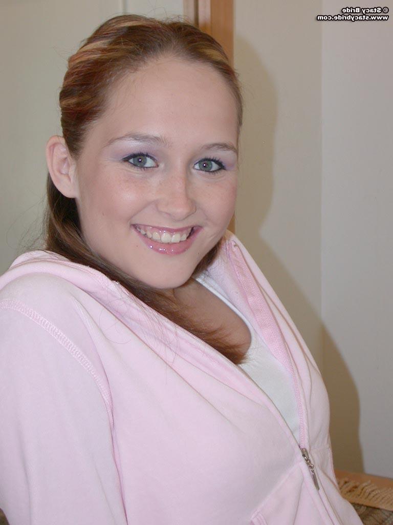 20P Pics of Stacy Bride showing you her round perky tits