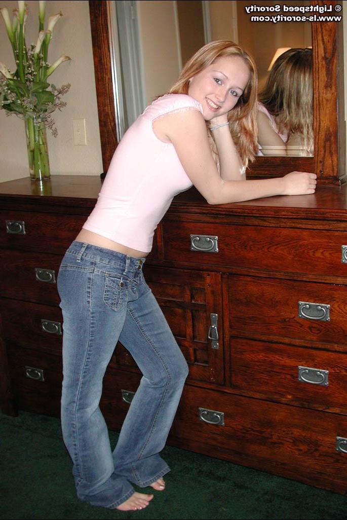 19P Pictures of Stacy Bride showing you her tits