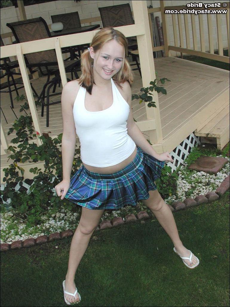 17P Pictures of Stacy Bride outside in her panties