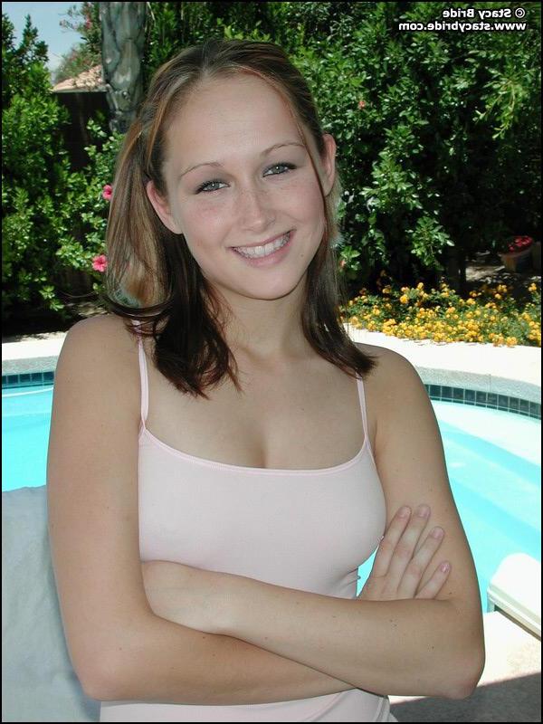 20P Pictures of Stacy Bride spreading her legs for you