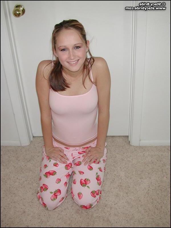 18P Pictures of Stacy Bride stripping naked for you