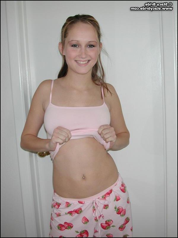 18P Pictures of Stacy Bride stripping naked for you