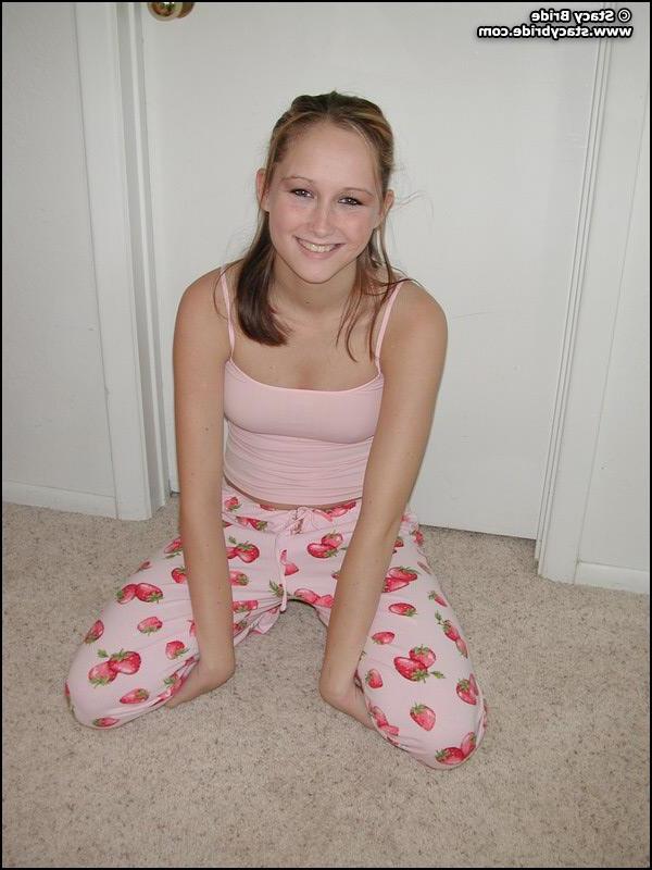 18P Pictures of Stacy Bride stripping naked for you