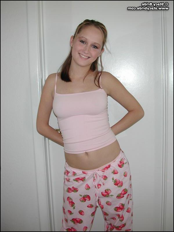 18P Pictures of Stacy Bride stripping naked for you