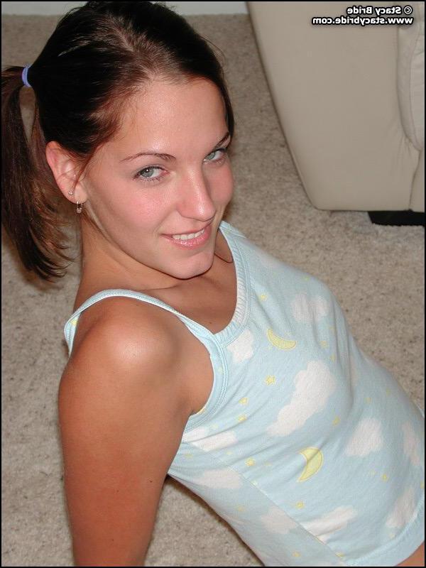 20P Pictures of hot teens playing spin the dildo