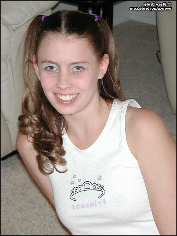 20P Pictures of hot teens playing spin the dildo