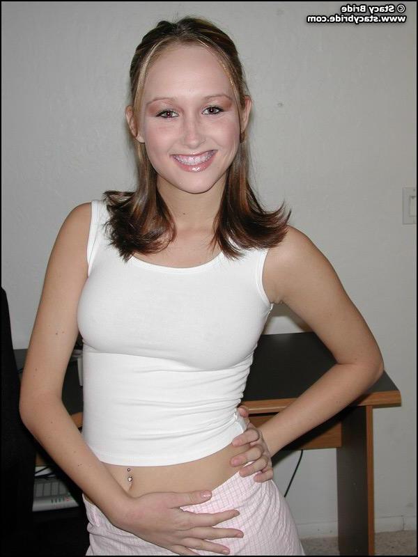 19P Pictures of Stacy Bride getting naked at the computer
