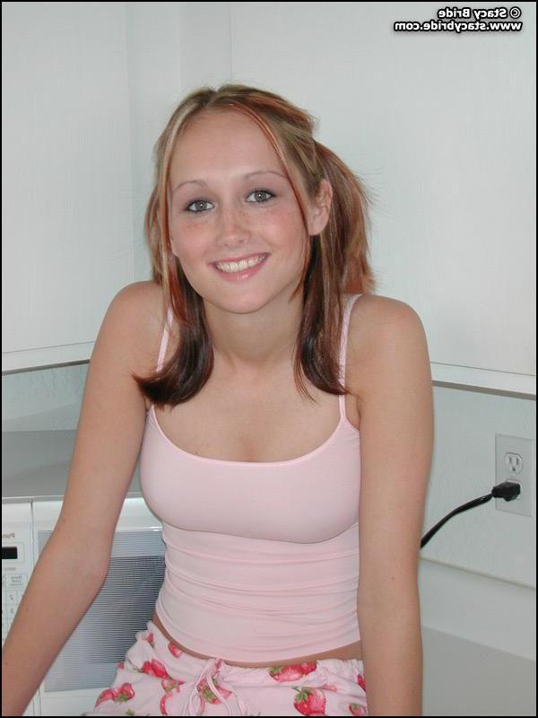 19P Pictures of Stacy Bride flashing at home