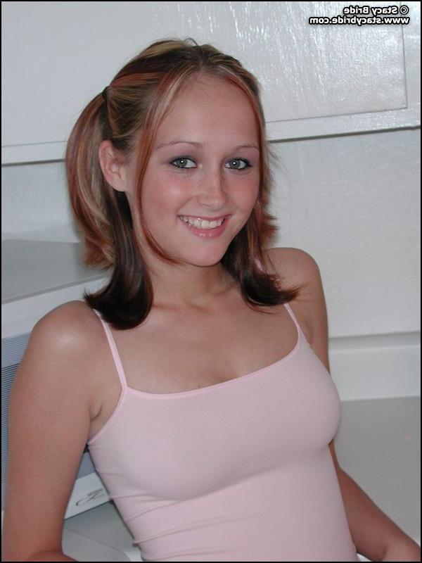 19P Pictures of Stacy Bride flashing at home