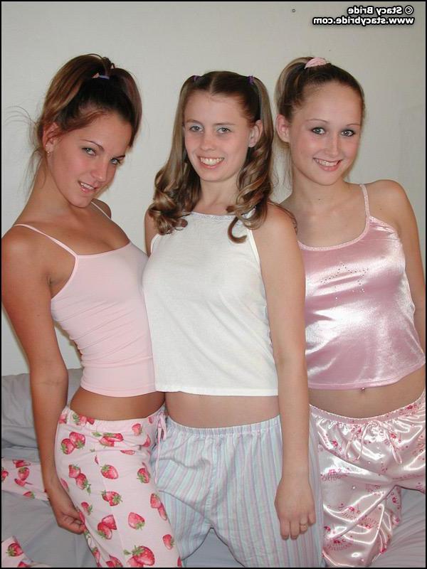20P Hot teen girls in pajamas