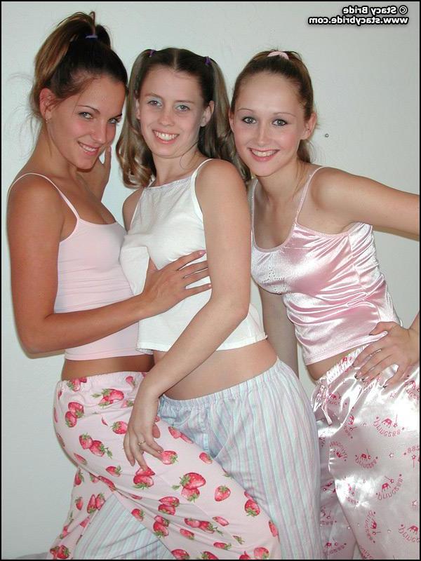 20P Hot teen girls in pajamas
