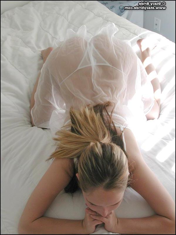 20P Pictures of a college coed getting naked