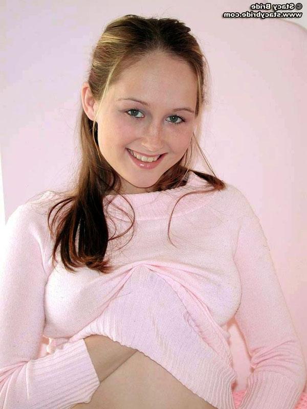 15P Stacy gets completely naked for the camera