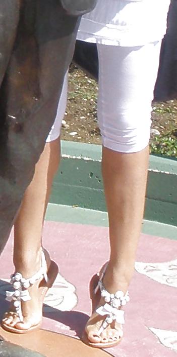 24P My aunt and cousin's sexy feet...