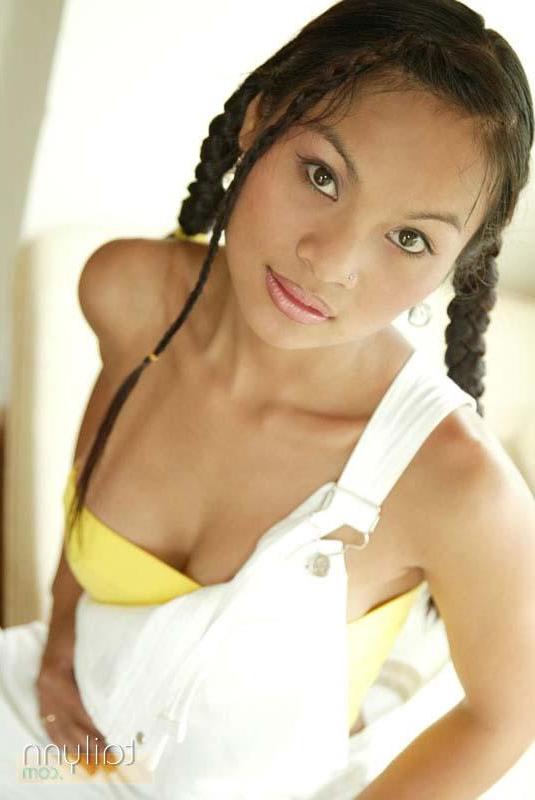 20P Pictures of teen cutie Tailynn looking cute in pigtails and no shirt