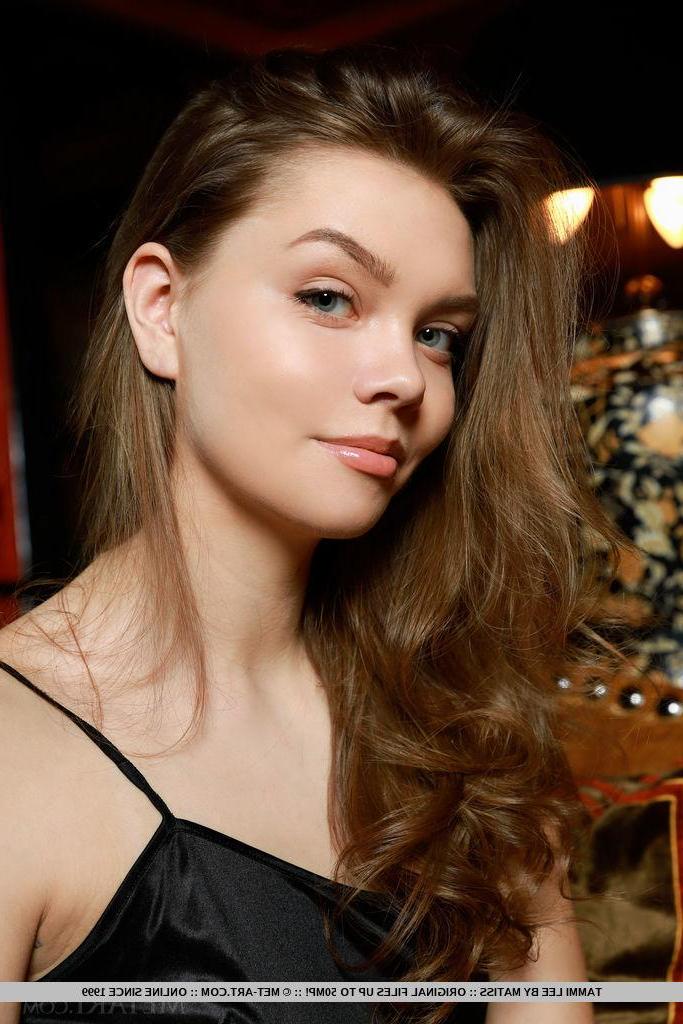18P Hot teen Tammi Lee gives you her long legs and tight pussy in "Eldia"