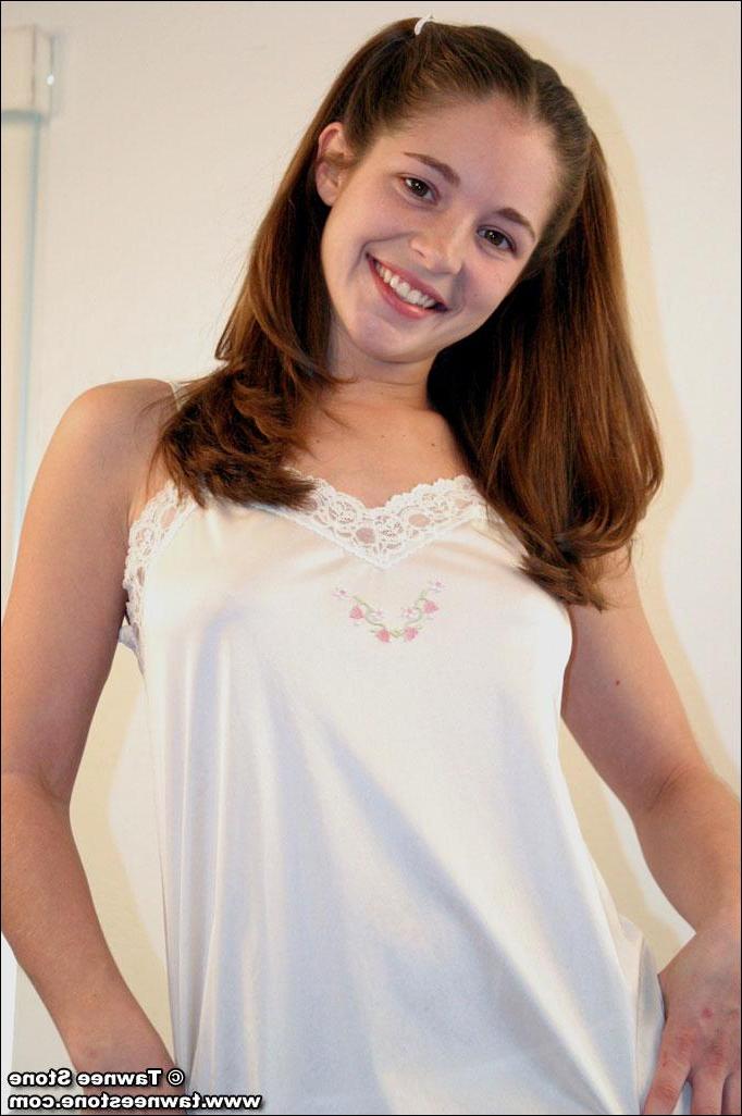 20P Pics of Tawnee Stone teasing in bed