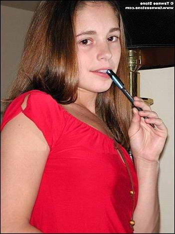 16P Cute teen Tawnee undressing