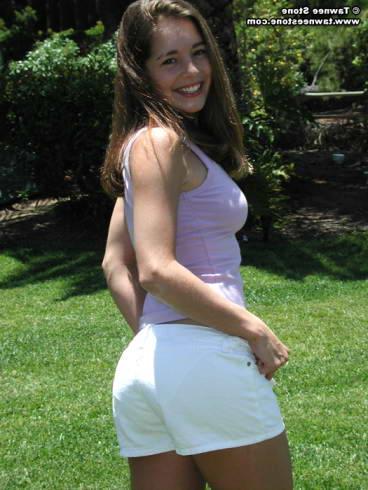 18P Tawnee gets naked outdoors