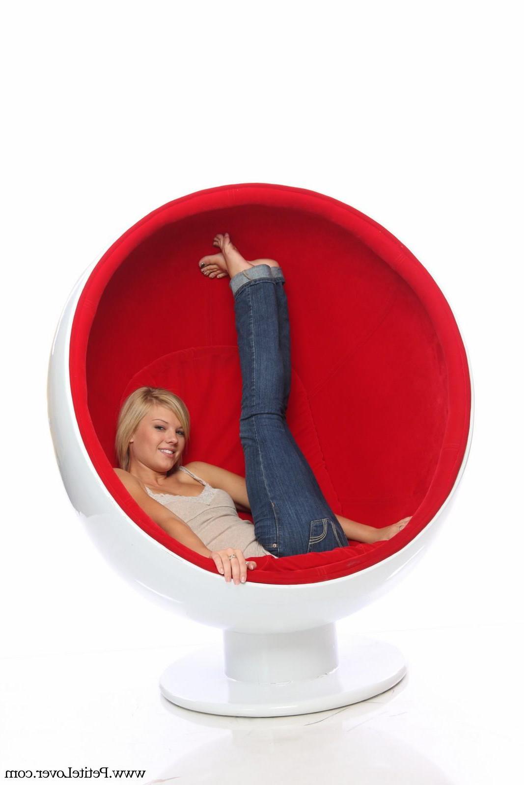 16P Blonde teen Tiffany poses for you in a red moon chair