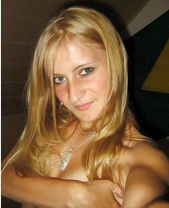 25P Another blonde with cute ass