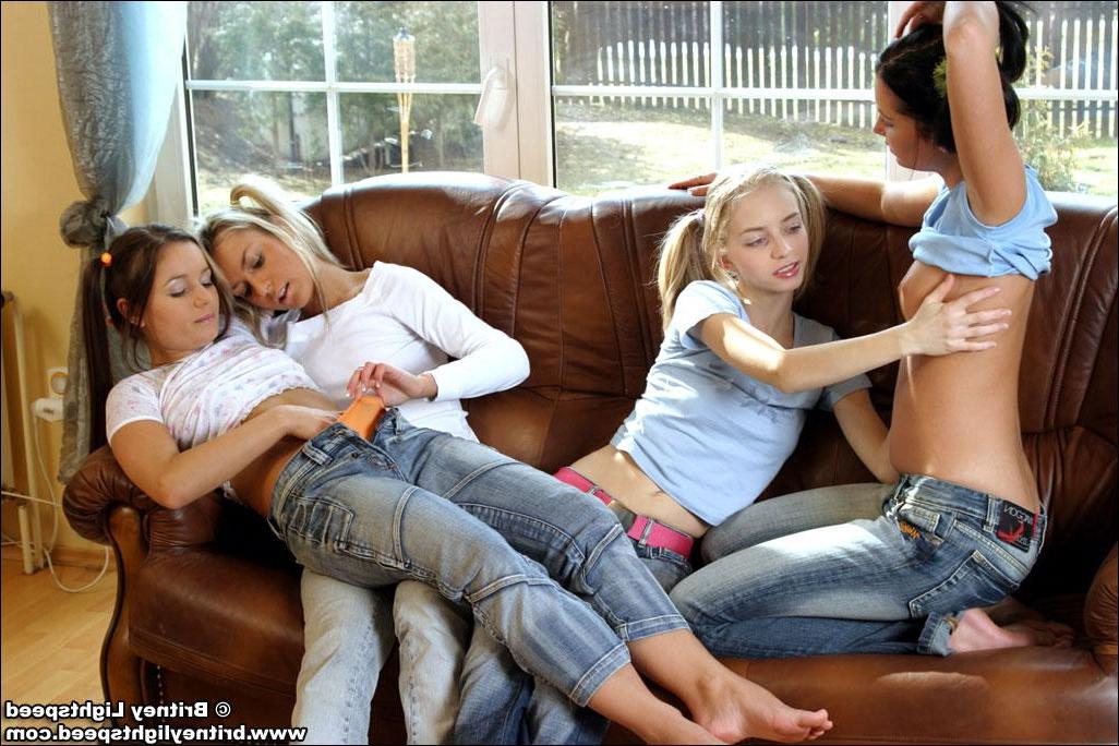 20P Teen girls in jeans and bare feet